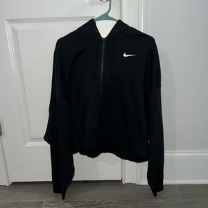 Cropped Nike Hoodie